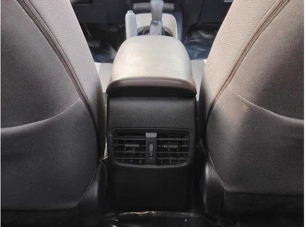 Car image 24