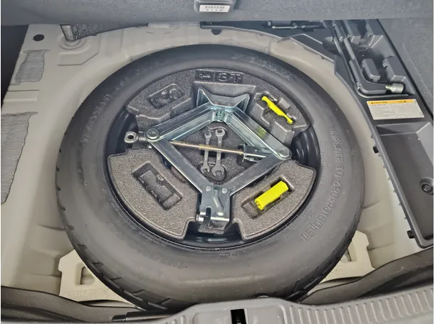 Car image 39