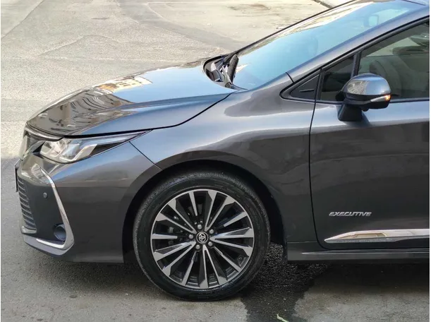 Car image 9