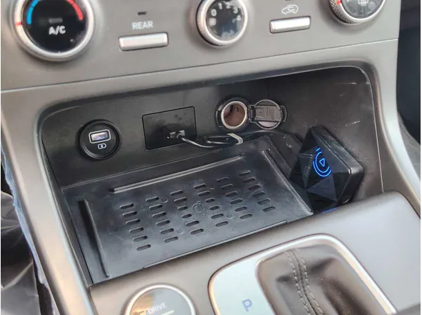 Car image 19