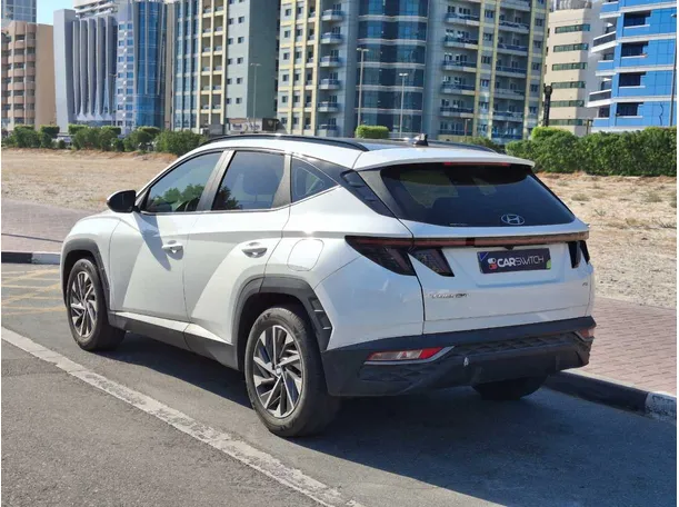 Car image 7
