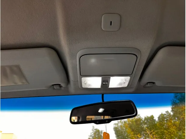 Car image 24