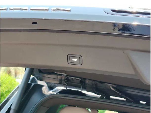 Car image 33