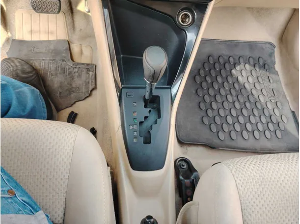 Car image 23