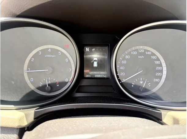 Car image 24