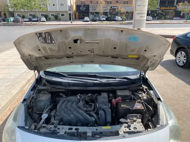 Car image 20