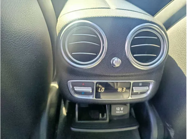 Car image 32