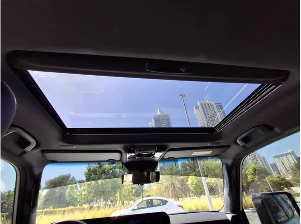 Car image 21