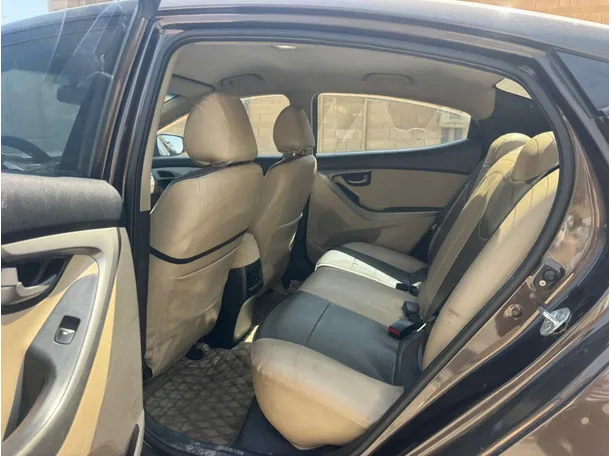 Car image 13