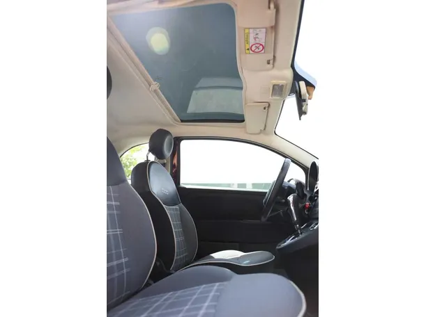 Car image 25