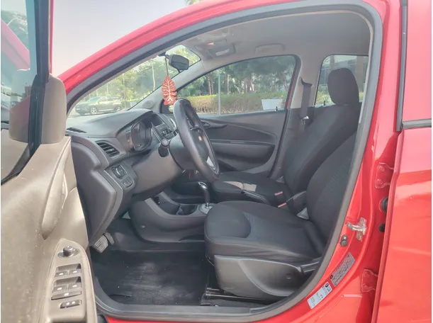 Car image 11