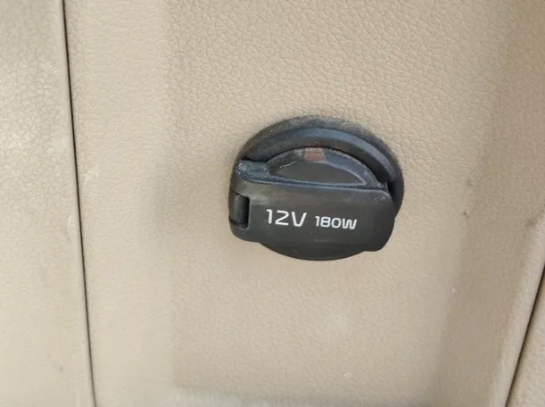 Car image 27