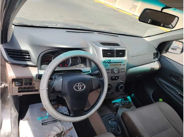 Car image 13