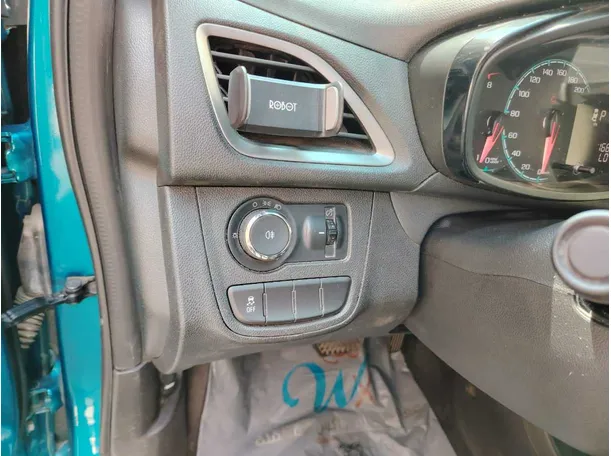 Car image 37