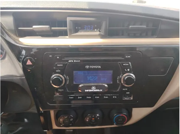 Car image 17