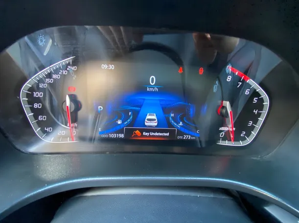 Car image 19