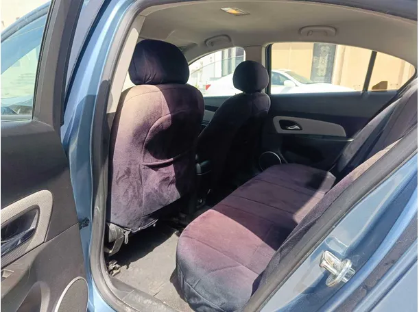 Car image 17
