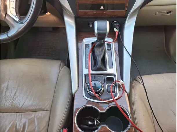 Car image 15