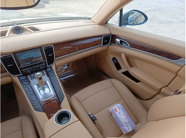 Car image 36