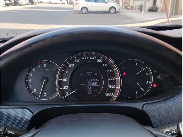 Car image 27