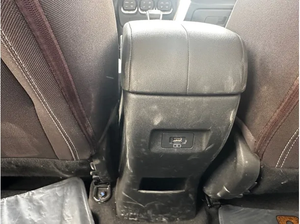 Car image 24