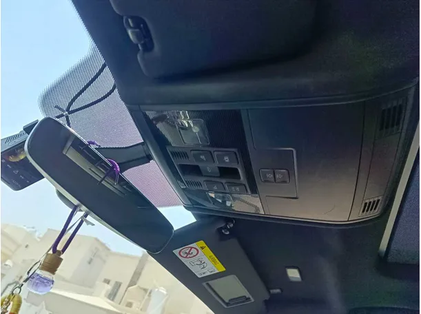 Car image 31