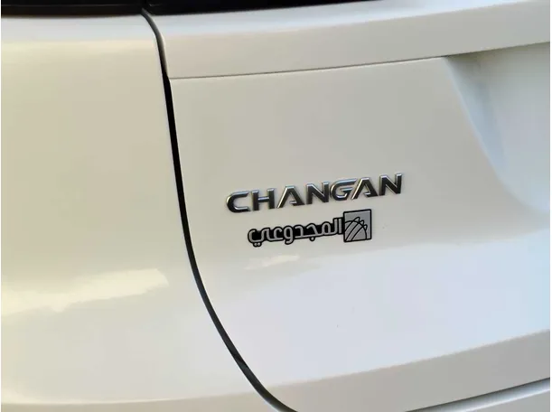 Car image 34