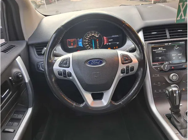 Car image 19