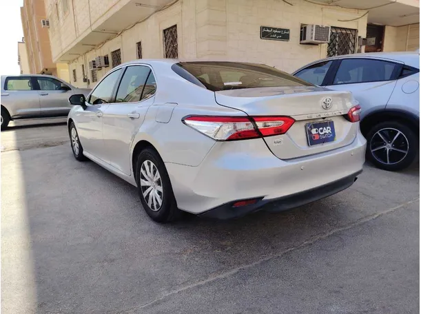Car image 7