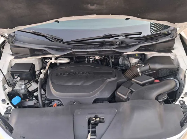 Car image 24