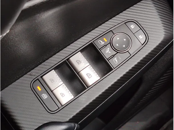 Car image 38