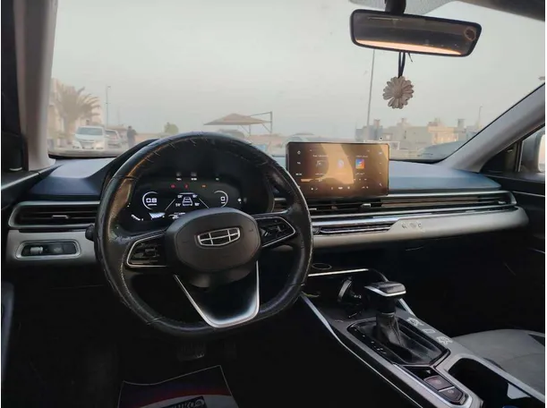 Car image 26