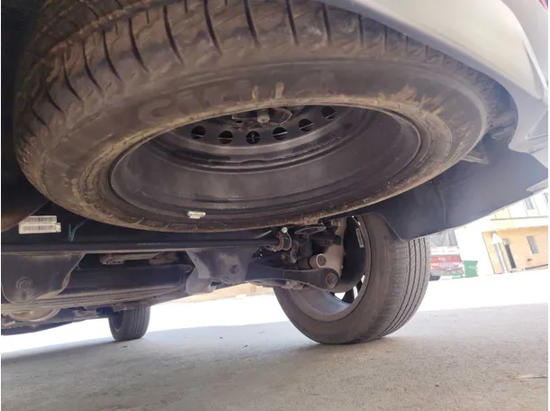 Car image 29