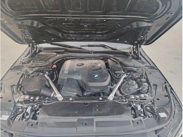 Car image 32