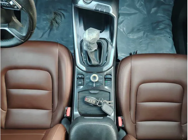 Car image 20