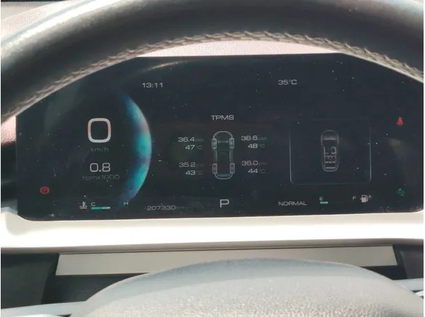 Car image 24