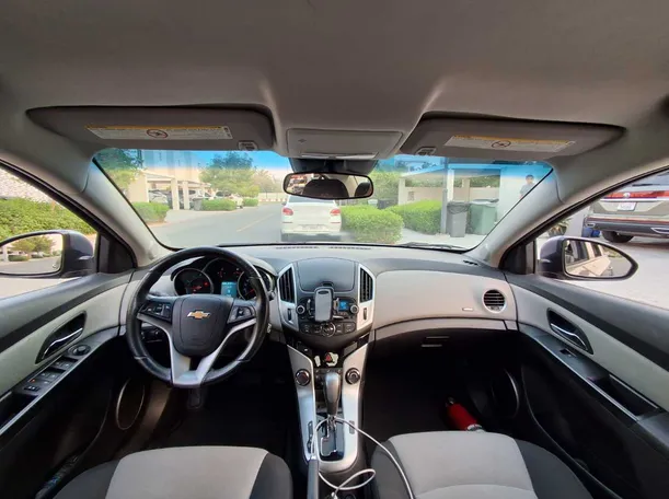 Car image 17
