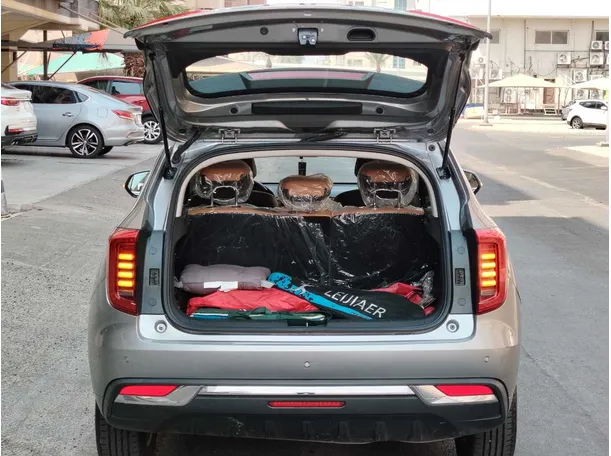 Car image 27