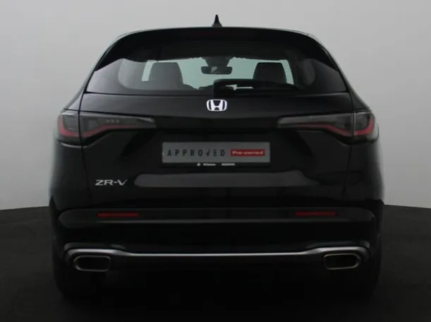 Car image 12