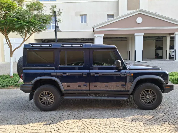Car image 8