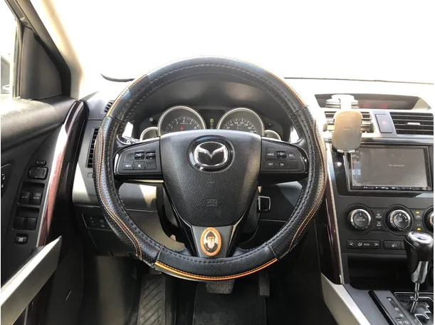 Car image 20