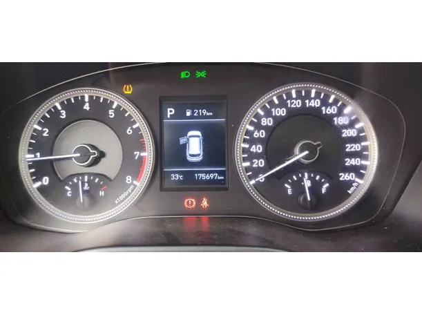 Car image 22
