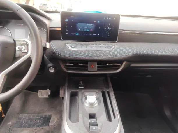 Car image 21