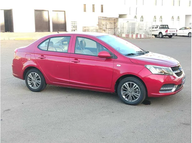 Car image 4