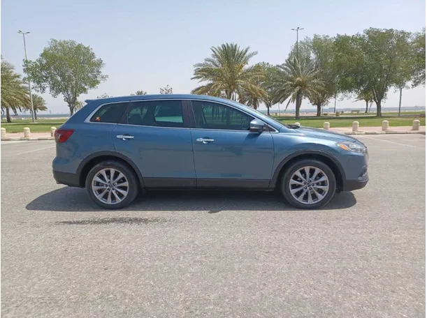 Car image 4