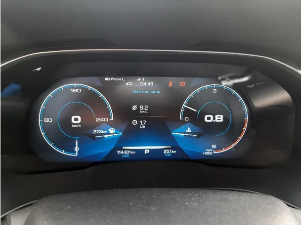 Car image 18