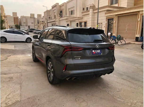 Car image 7