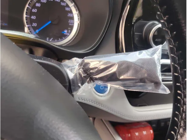 Car image 28