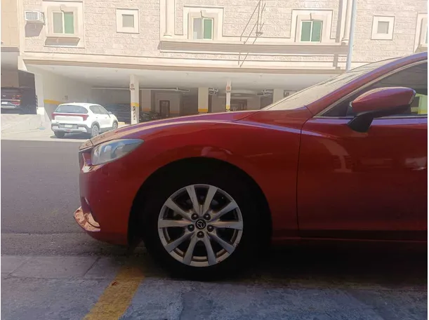 Car image 9