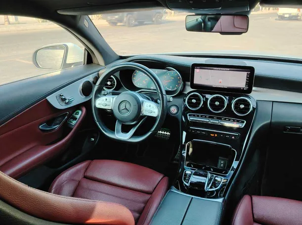 Car image 19